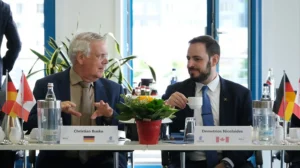 Deutsch-kanadischer Austausch Kanadas Bildungsminister Demetrios Nicolaides zu Gast am Campus Hörakustik in Lübeck